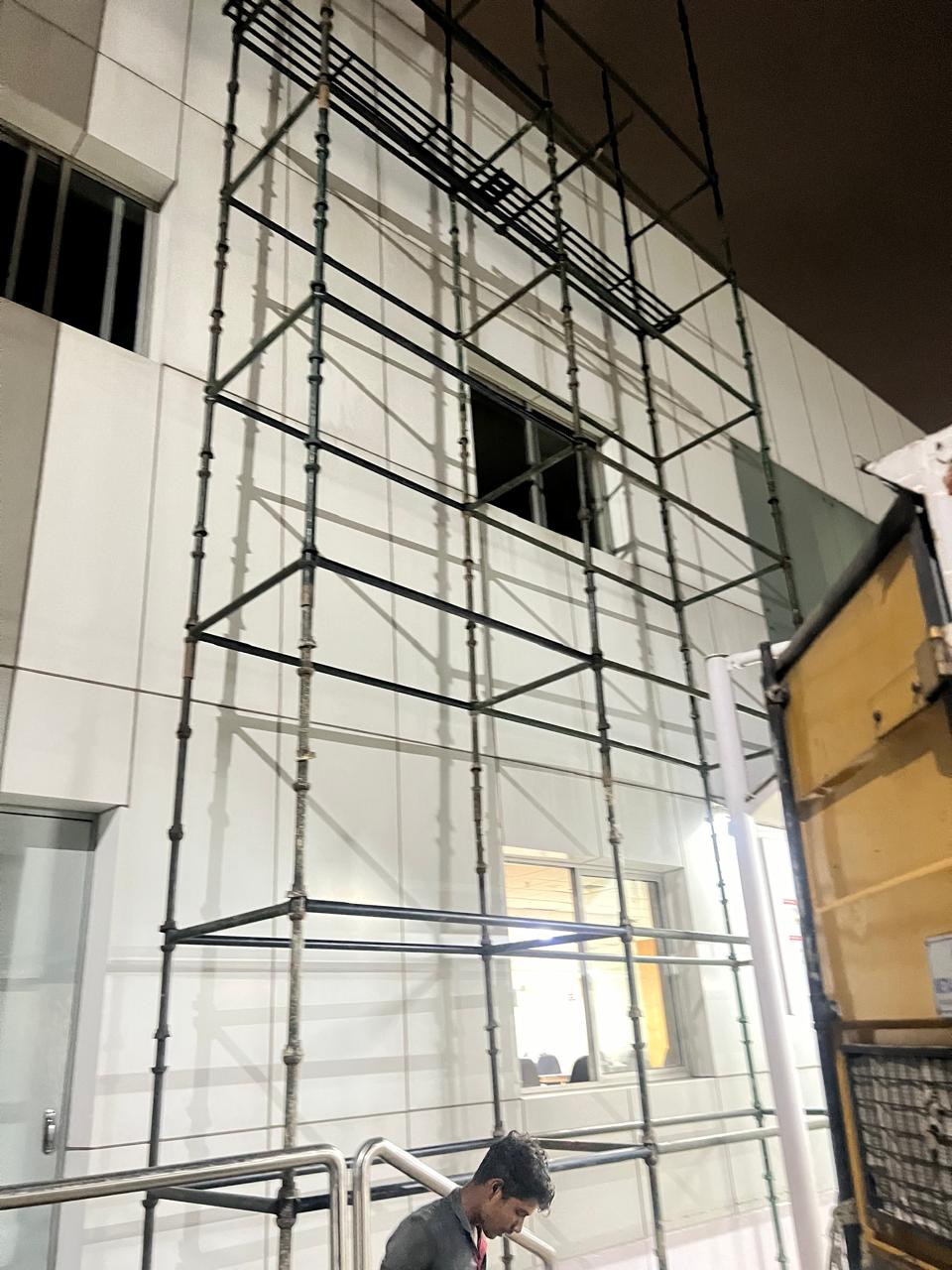 Scaffolding near on rent